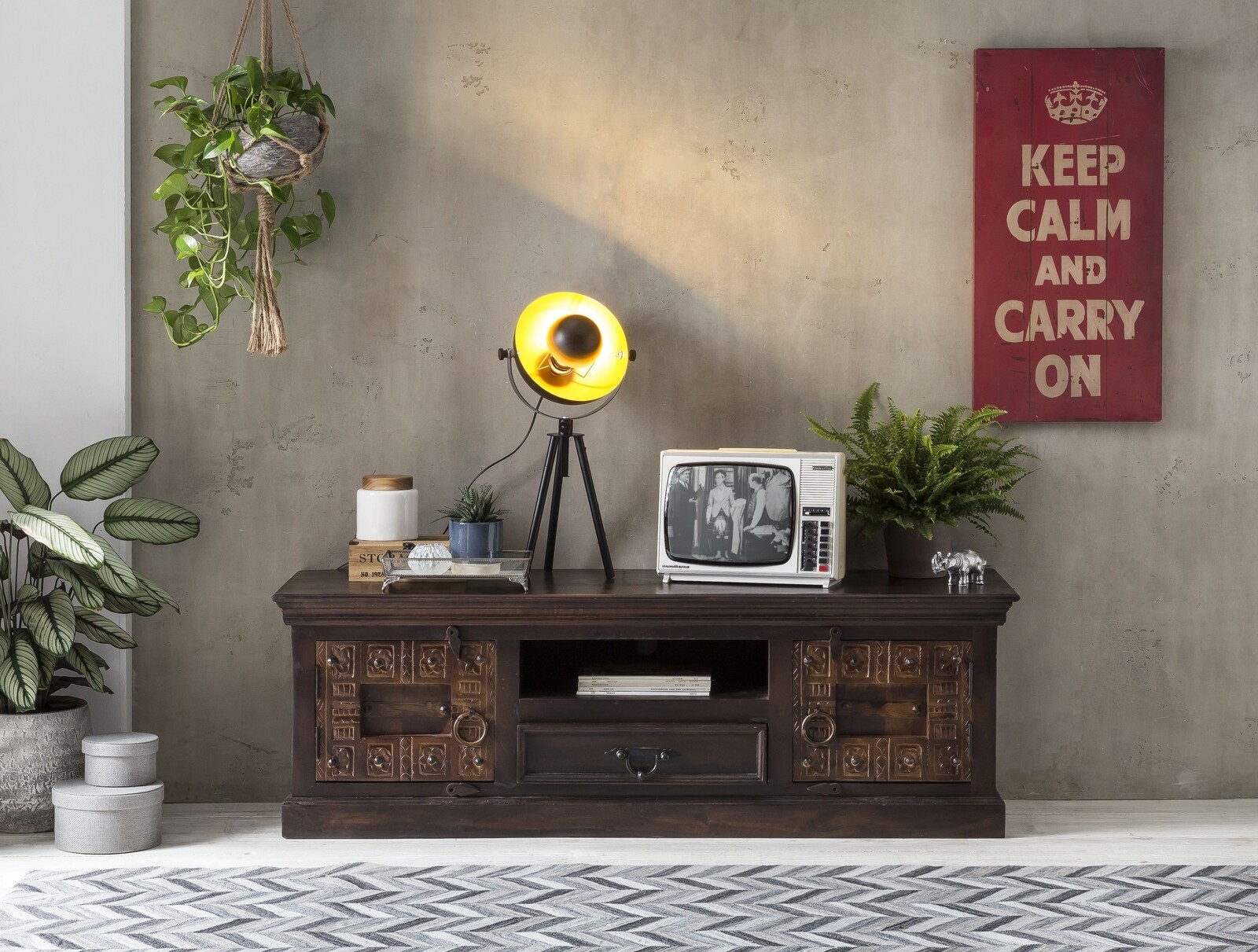 TV staliukas ALMIRAH