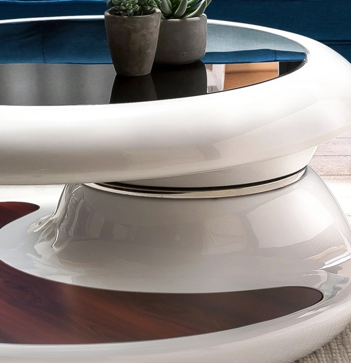 futuristinio dizaino žurnalinis staliukas, 360 laipsnių reguliuojamas, stiklo pluošto  futuristinio dizaino žurnalinis staliukas, 360 laipsnių reguliuojamas, stiklo pluošto