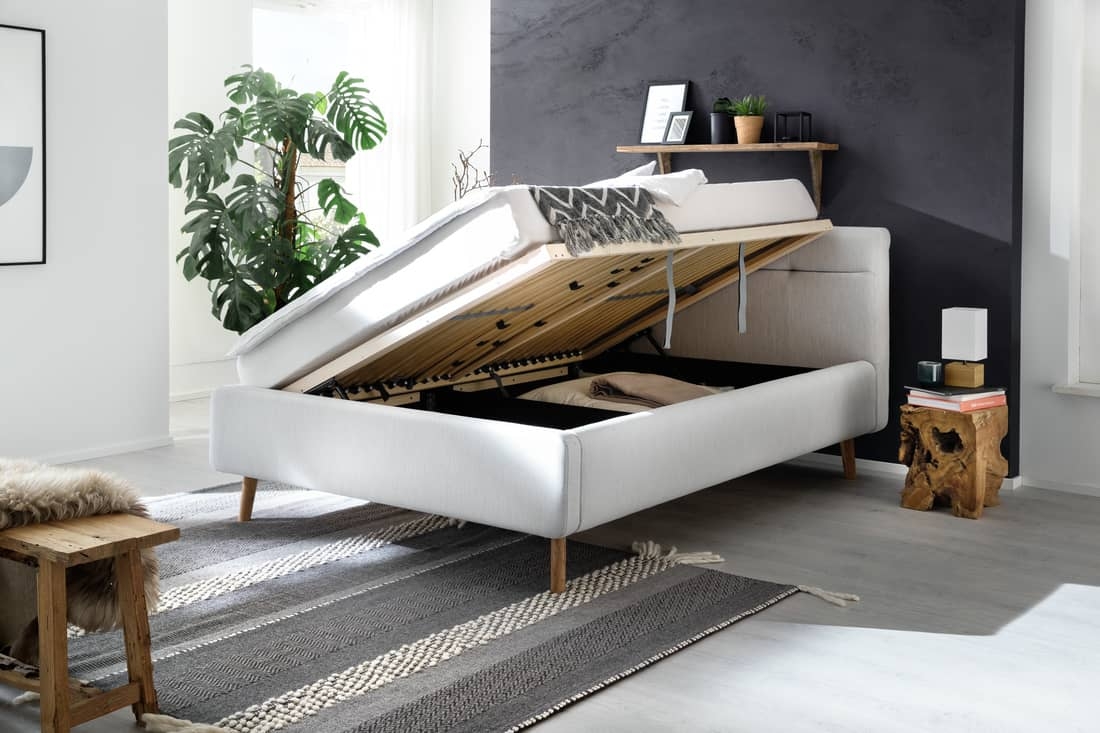 Lova 140 cm LOTTI, 161x222x105 cm