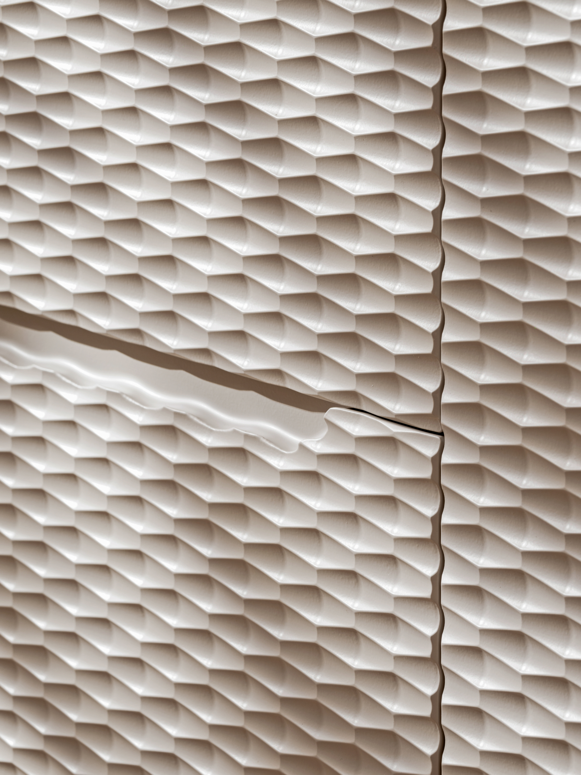 Pakabinama vonios spintelė su praustuvu 829A OCEAN BEIGE