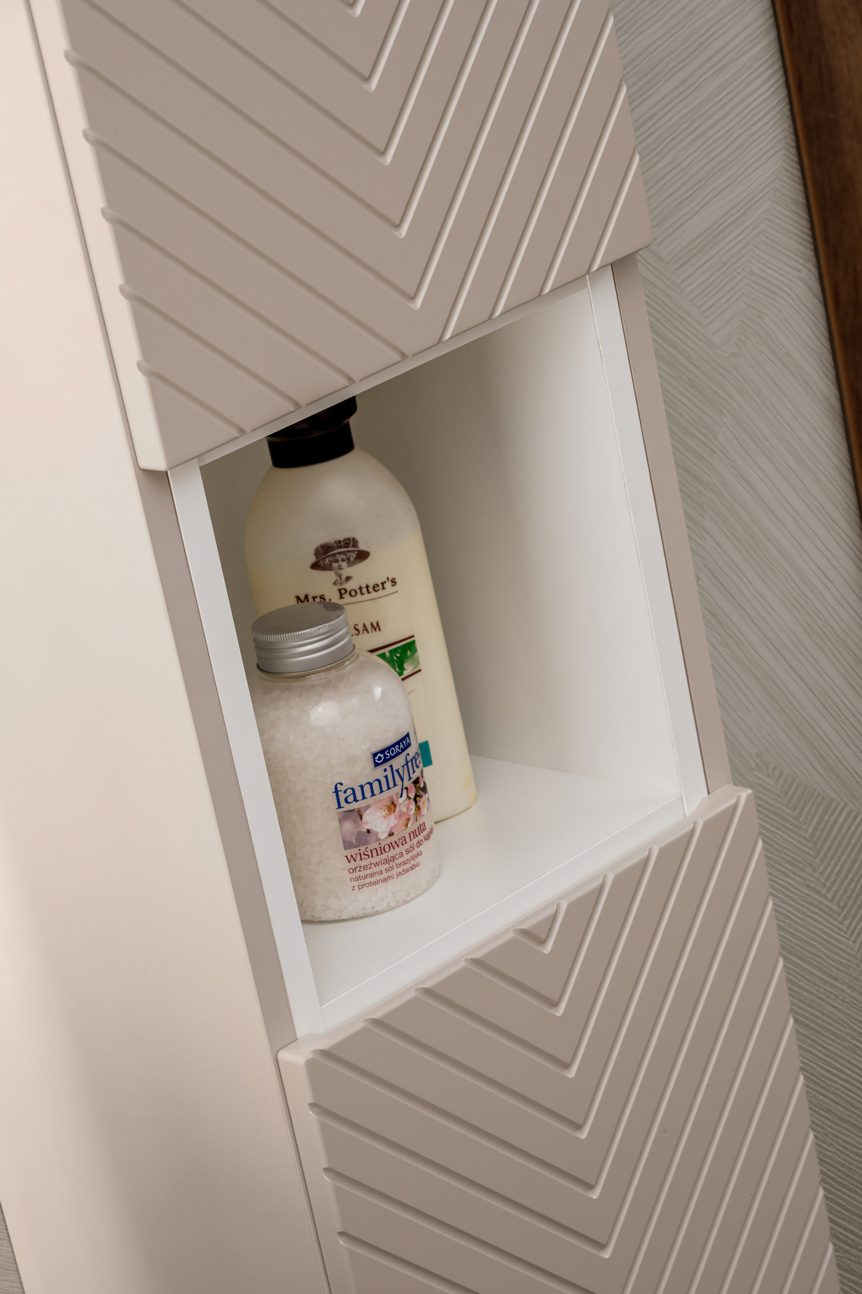 Pakabinama vonios spintelė 800 VIVO CASHMERE