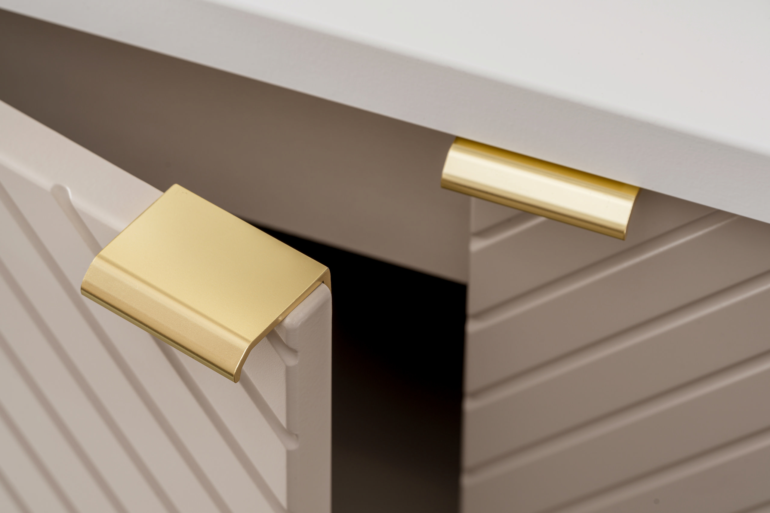 Pakabinama vonios spintelė su praustuvu 826D VIVO CASHMERE