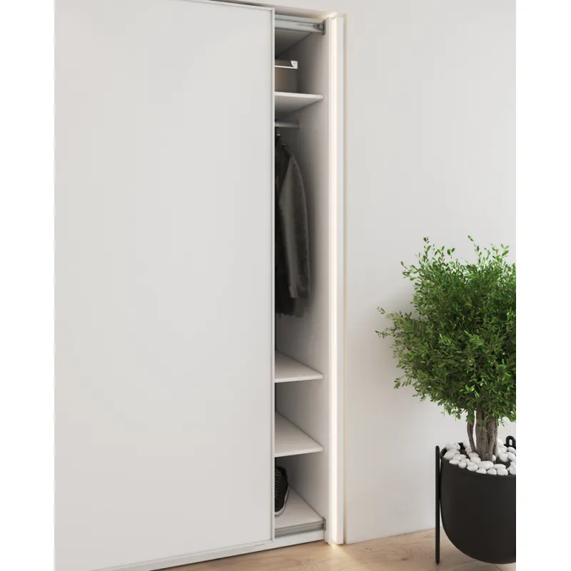 Savaime užsidarantys bėgeliai tridurėms spintoms MAXE