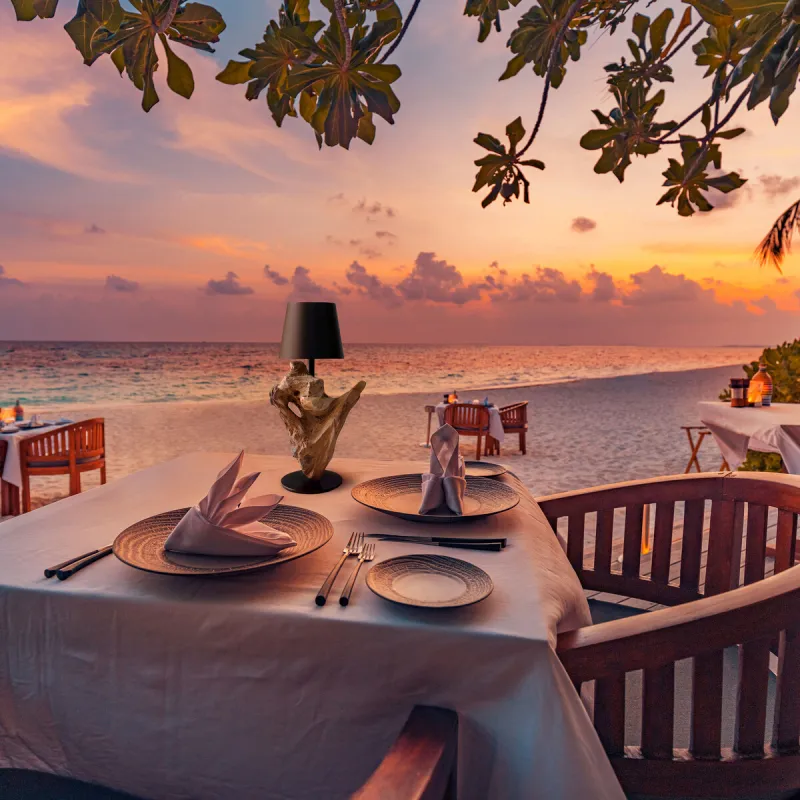 Stalinis bevielis įkraunamas LED šviestuvas SF285, 11x13x29 cm