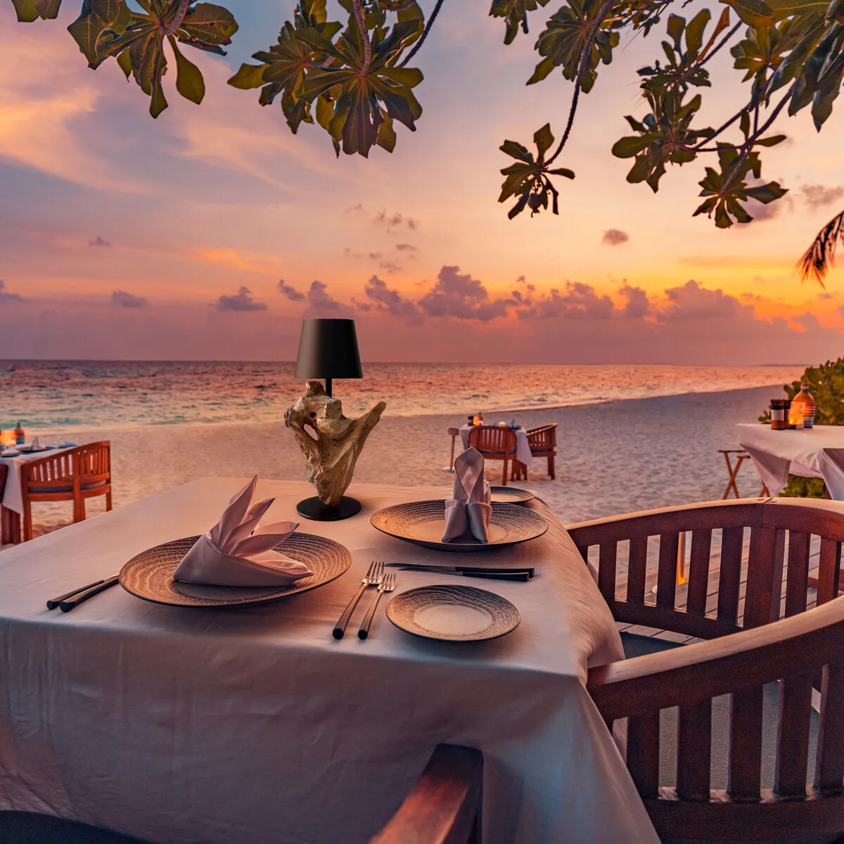 Stalinis bevielis įkraunamas LED šviestuvas SF285, 11x13x29 cm