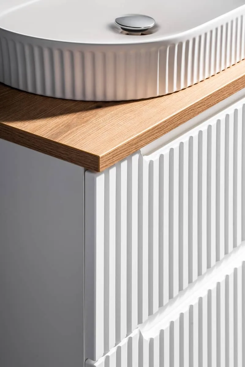 Pakabinama vonios spintelė su praustuvais 824 NOVA WHITE