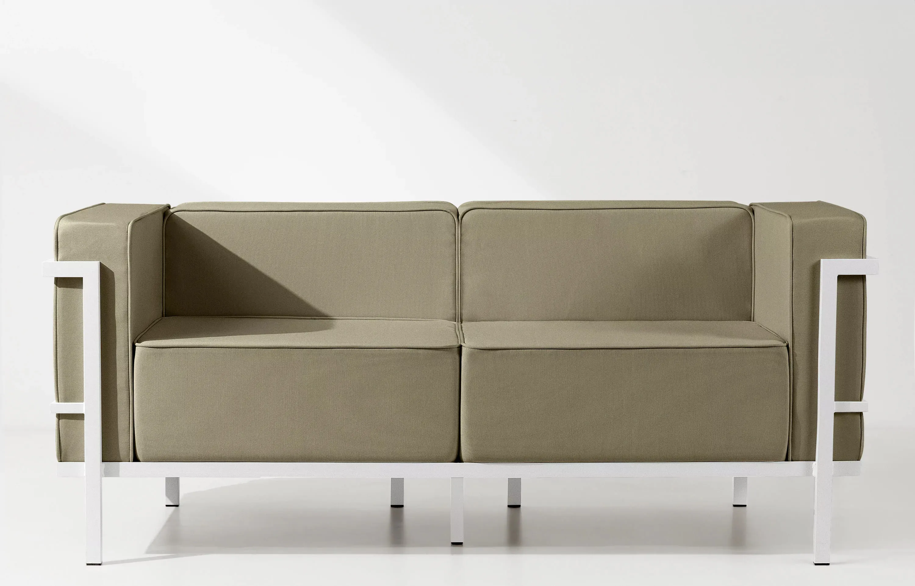 Lauko sofa TRIGO 2, balta/smėlio, 164x69x70 cm