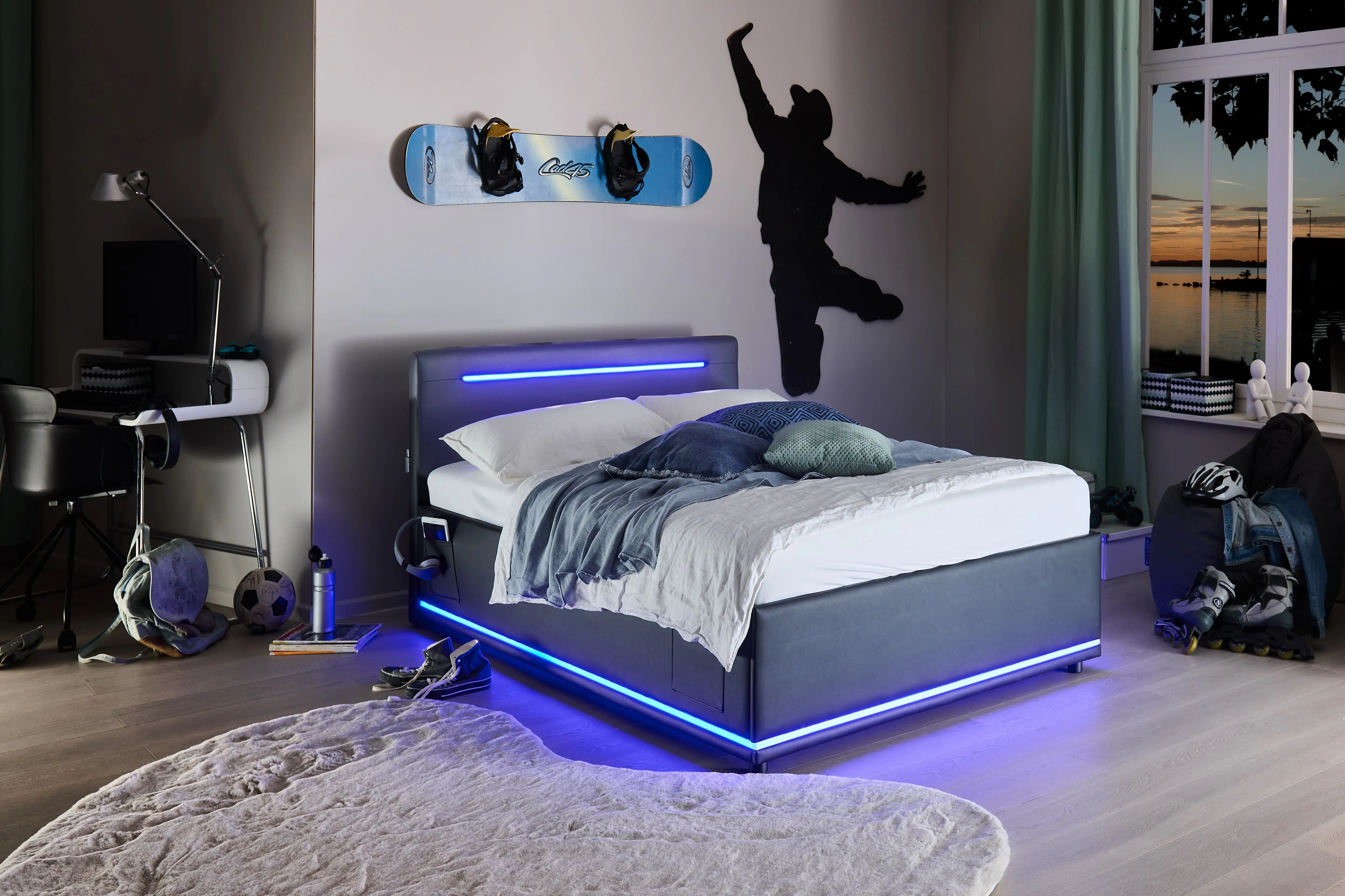 Lova 140 cm CIRCLE su LED apšvietimu, juoda, su pat. dėže, 148x211x90 cm