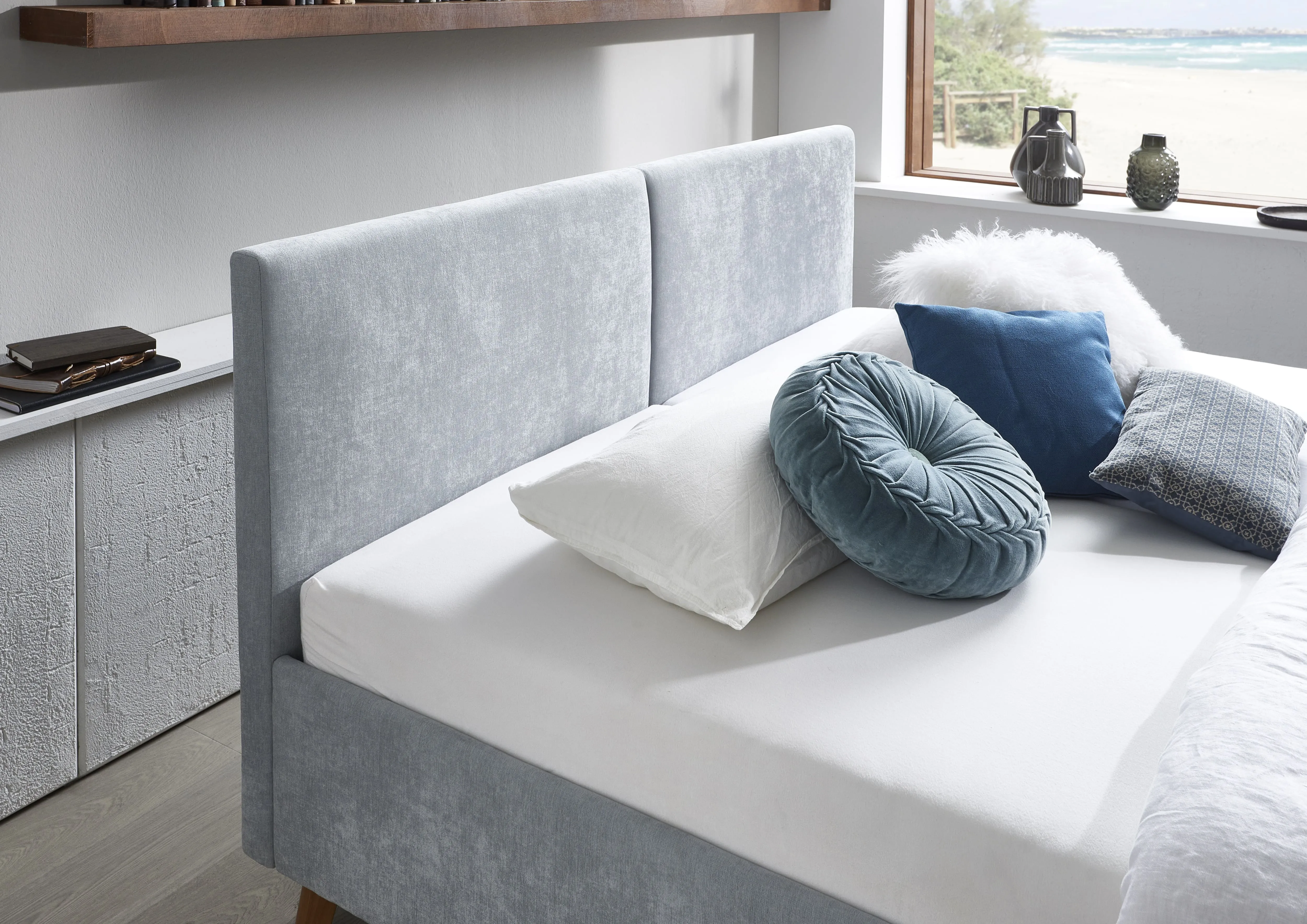 Lova 140/160/180 cm PIANA, šviesiai mėlyna