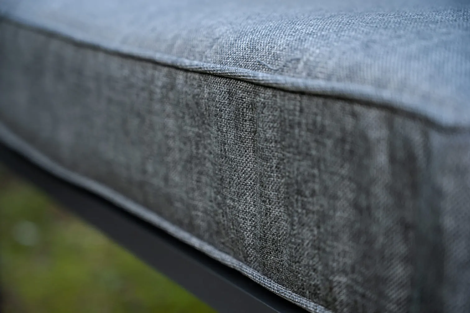 Lauko sofa MOSTRA, pilka
