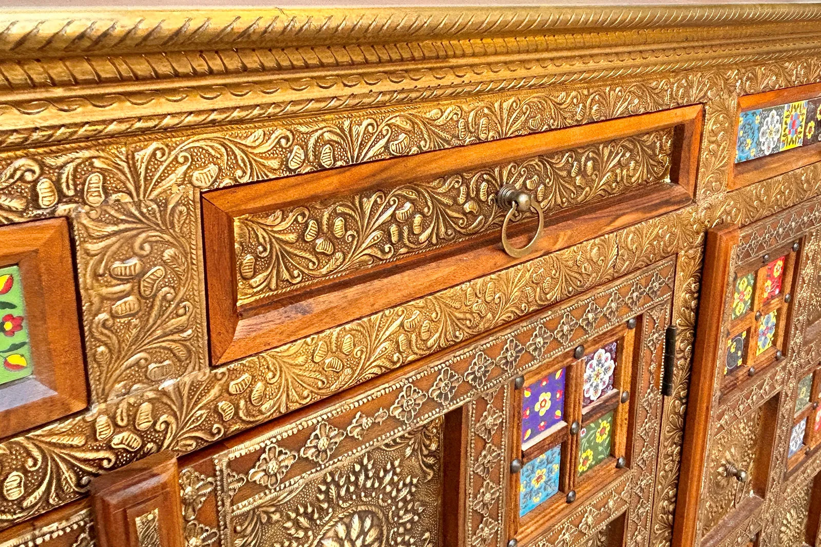 Komoda CHITRU, 155x46x100 cm