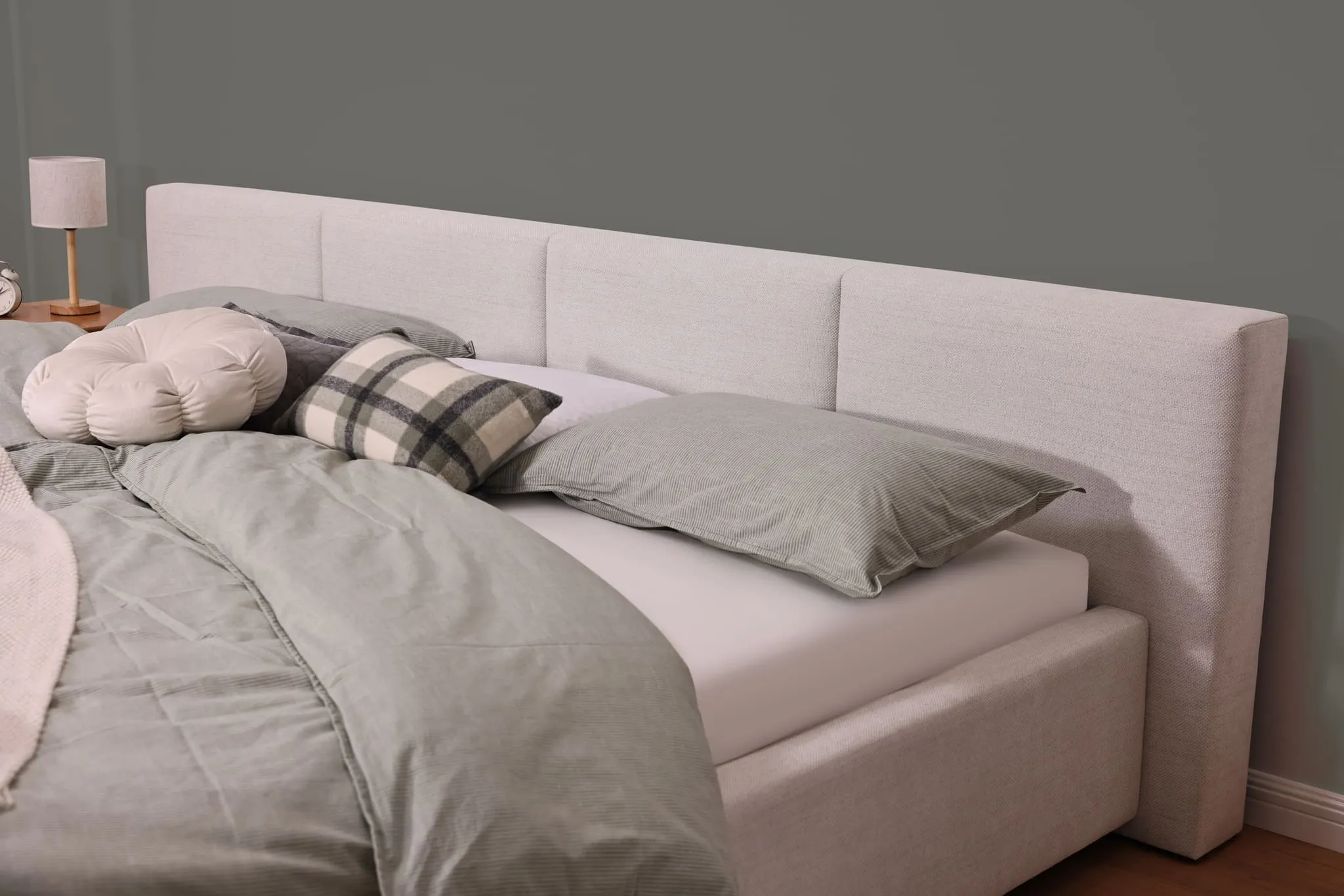 Lova 240x200 cm CAPRIA su patalynės dėže, beige