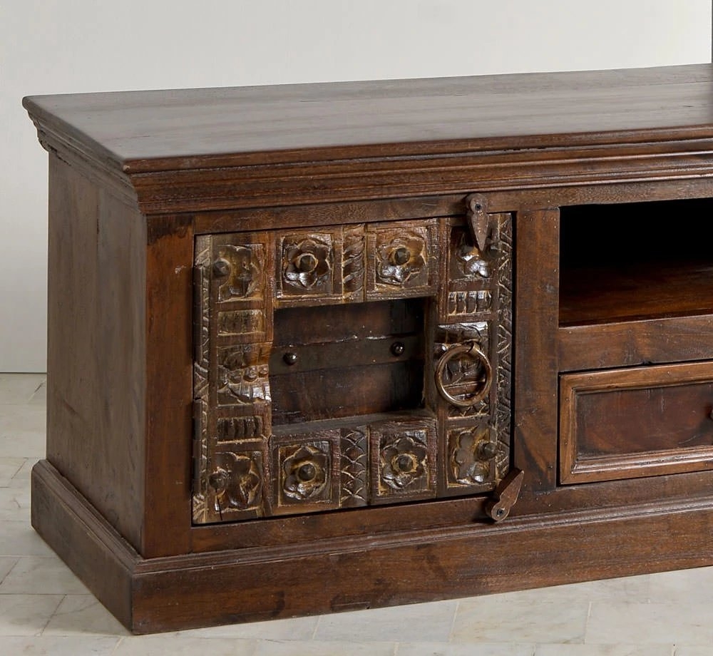 Patogus TV staliukas, su stalčiumi, su durelėmis