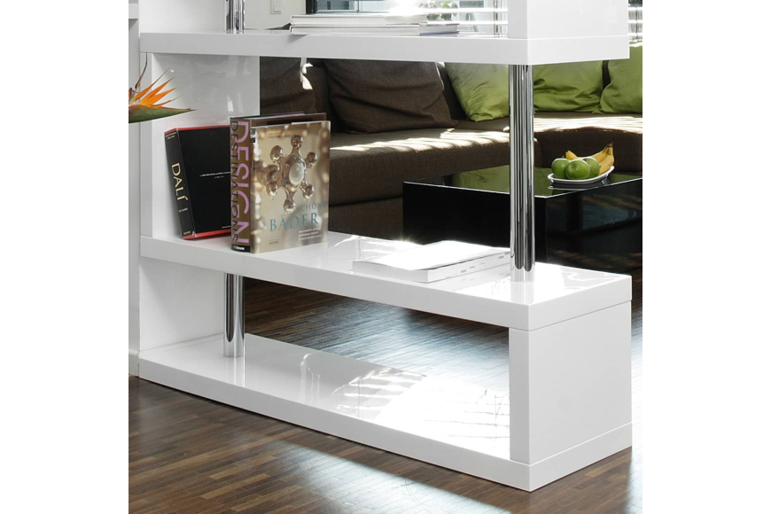 Miegamasis virtuvėje? Privačių erdvių atskyrimas studio tipo būste